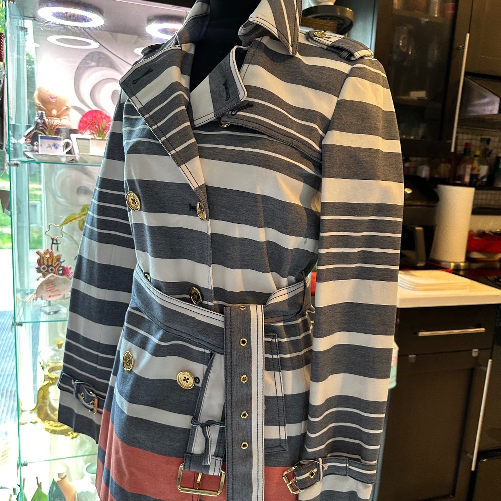 Double Breasted Light Trench